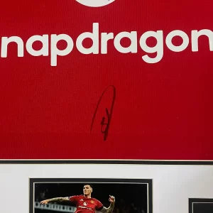 authentically-signed-benjamin-sesko-framed-man-utd-autograph