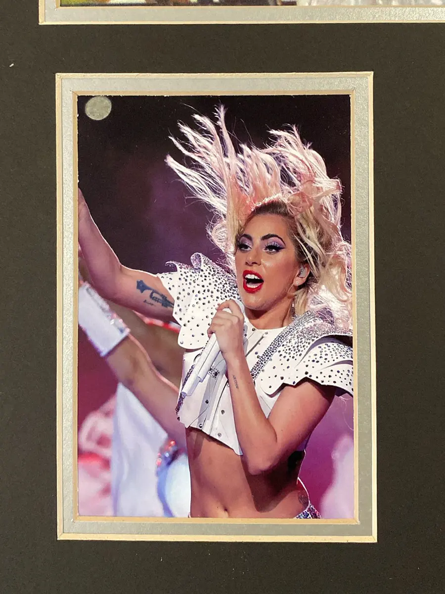 authentically-signed-lada-gaga-signed-picture