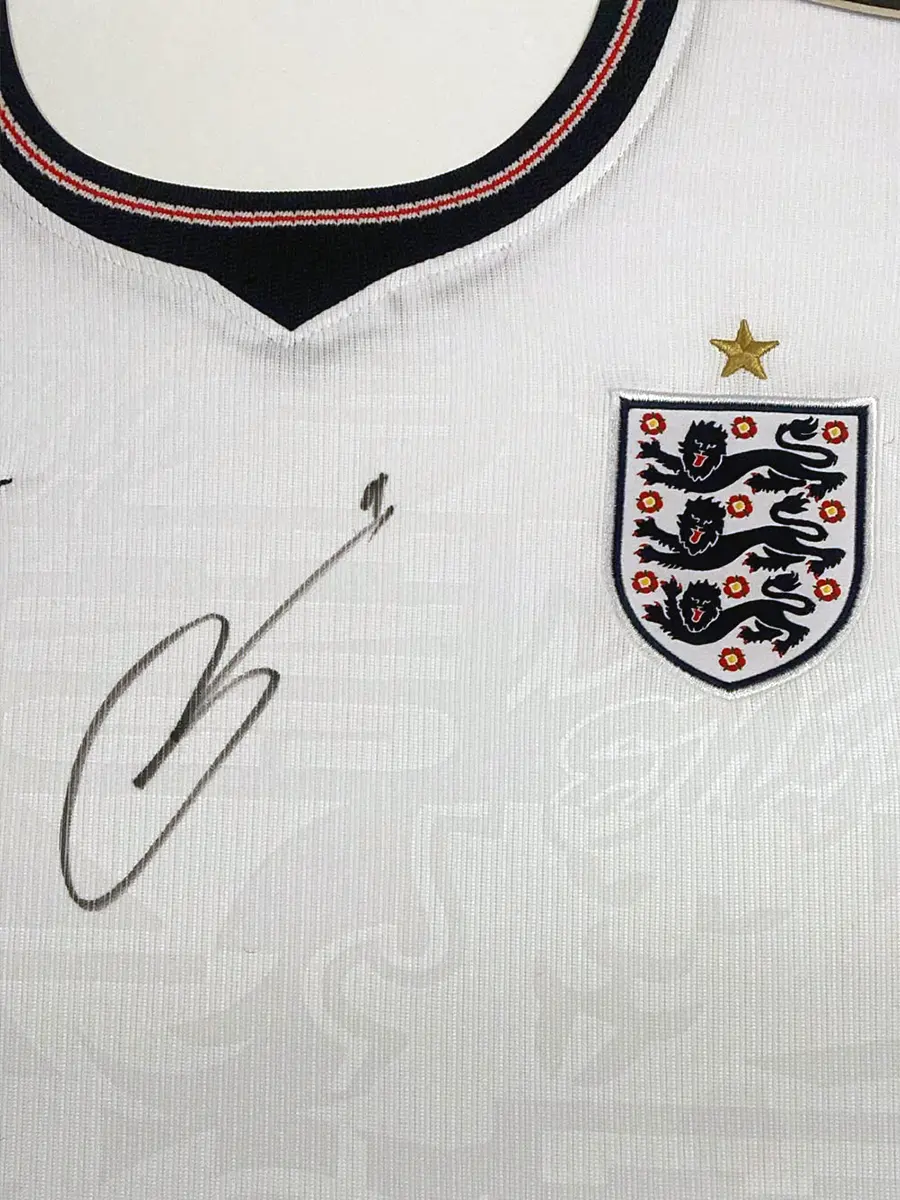 authentically-signed-harry-kane-signed-england-framed.autograph authentically-signed-harry-kane-signed-england-framed.autograph